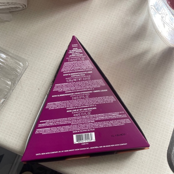 New! Avon A box - Picture 3 of 3